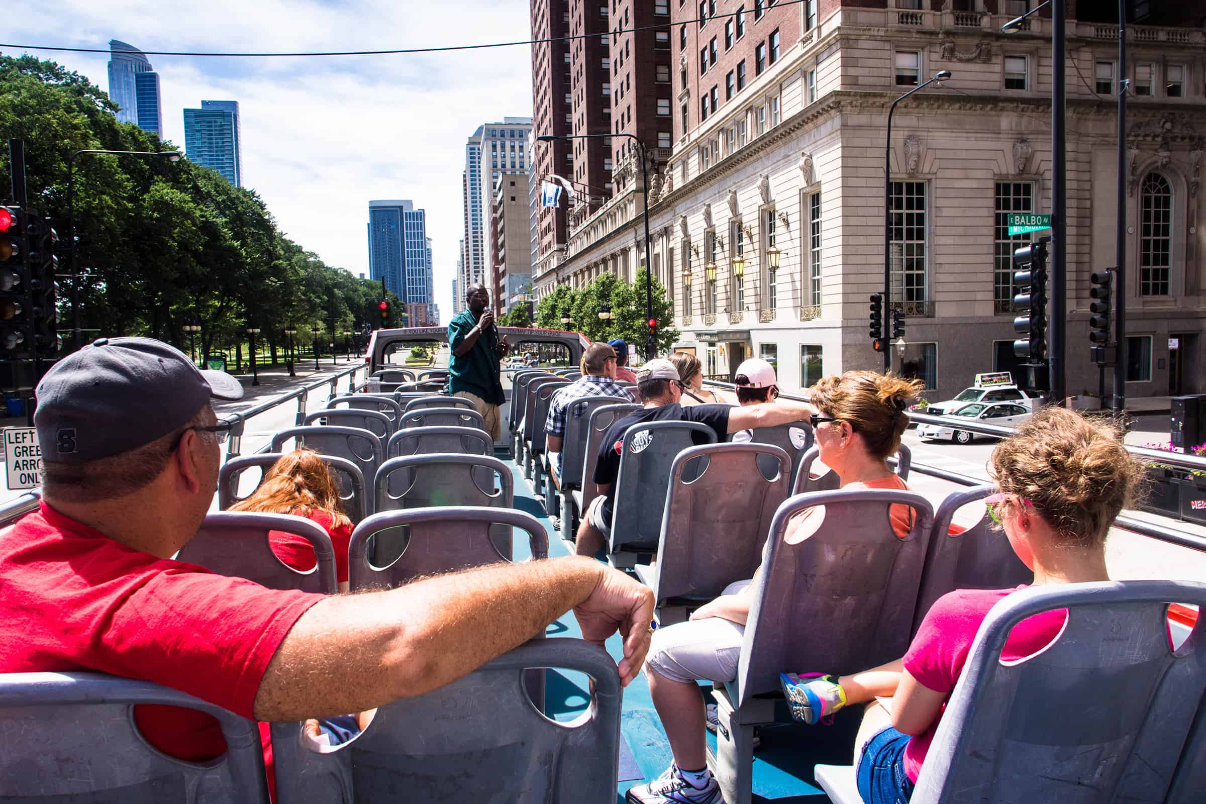 Hop-on, Hop-off bus tour in Chicago